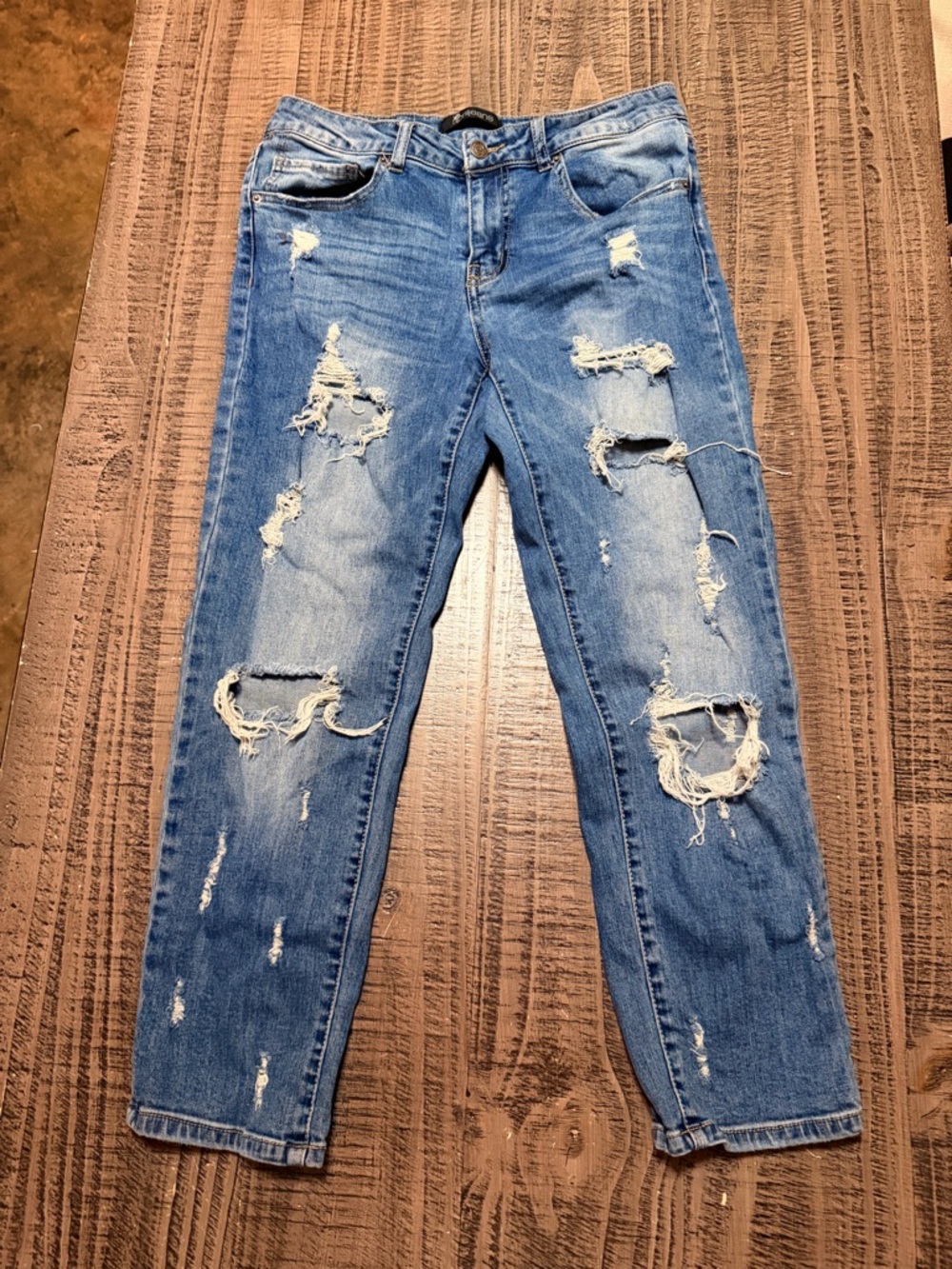 Distressed Light Blue Boyfriend Jeans for Women